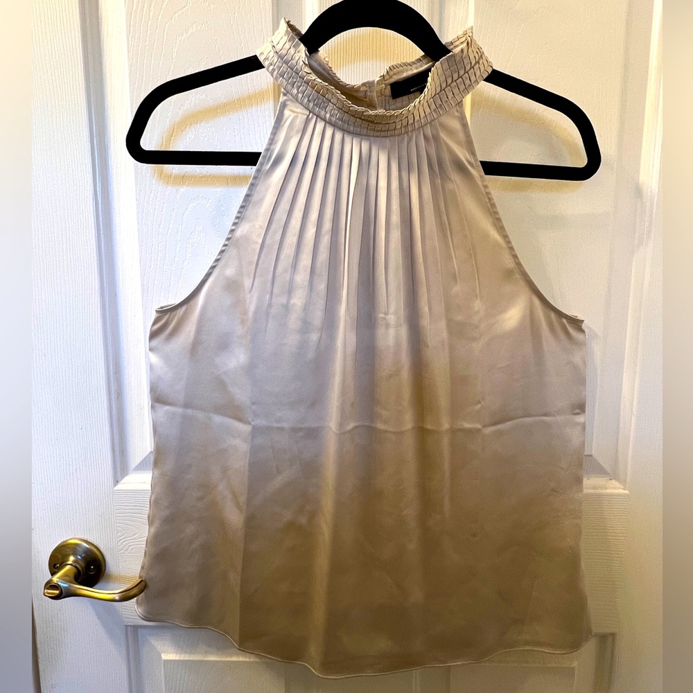 NWOT, never worn WHBM bone colored top. Size 12